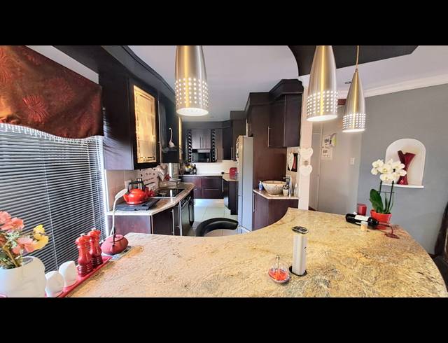 3 BEDROOM HOUSE FOR SALE IN FALCON RIDGE
